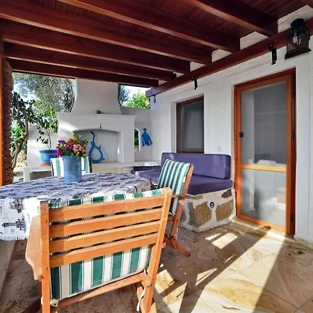 Apartman Ada